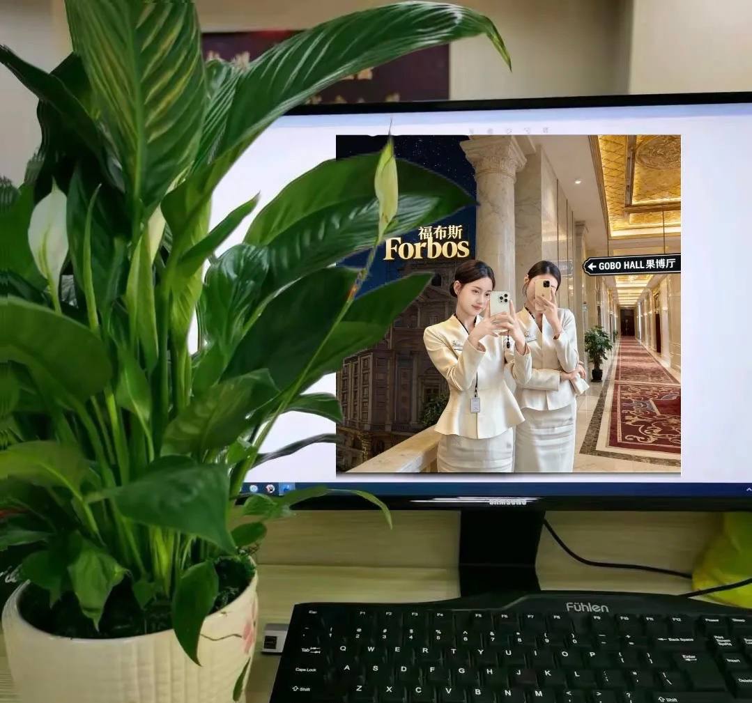福布斯游戏原创竞速游戏《极光竞速》